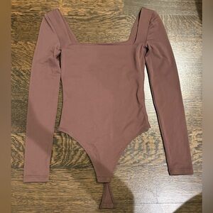 Babaton Chocolate XS Long Sleeve Bodysuit